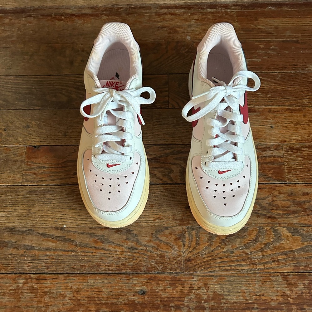 Nike White and Red Women's Sneakers